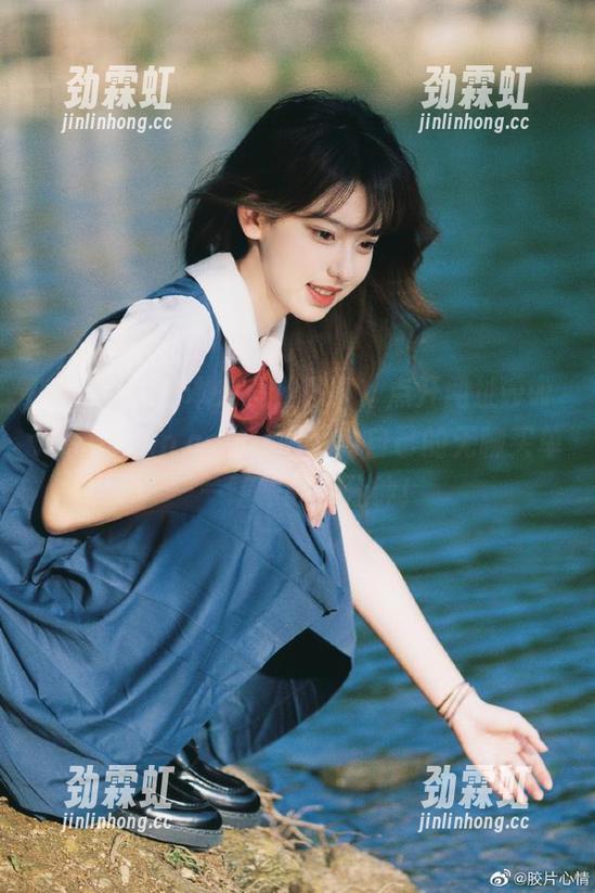 本来没什么事，点开网址www.155fun.com，瞬间为自己的无聊买单——瞎眼的十分钟！