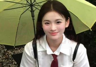 51cg苹果版：瓜田里的秘密，你不知道的吃瓜日常！
