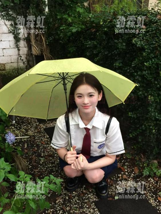 51cg苹果版：瓜田里的秘密，你不知道的吃瓜日常！