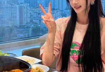 51cgfun在线听见：听说某某在婚礼上吃瓜？！