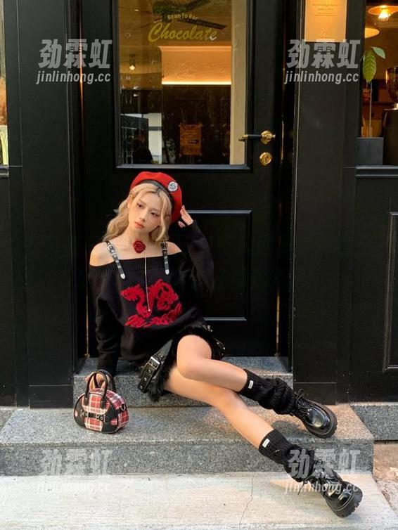 51吃瓜 赶紧打开51吃瓜网页,我的五个倾城未婚妻都在那儿发光!