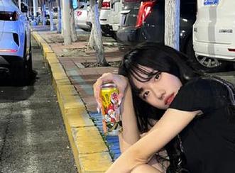 浏览51吃瓜网网页，我已经忍不住开始想象那些故事背后的细节了！