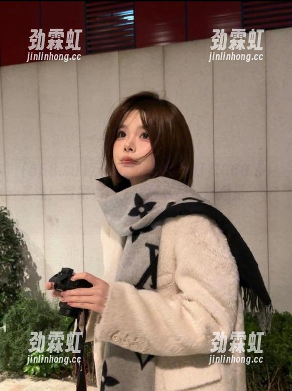 万篇长征-黑料不打烊668.su直达：宜家女遇上组装家具，结果是……一场灾难！