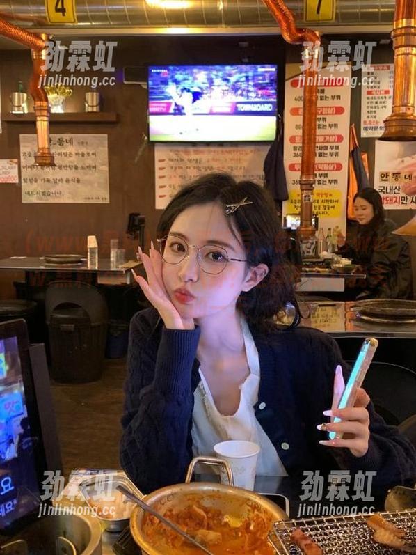 系统更新后，你还不去www.黑料ios下载个八卦？这真不是让我失望的一天