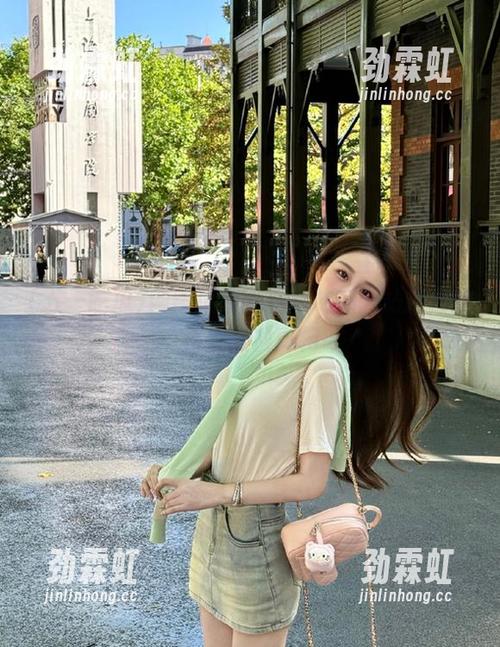 网络风暴：五一吃瓜网站挖出的那些黑料真相