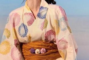 抓住夏天的尾巴，在吃瓜178苹果版趴着吃瓜，真他喵的幸福！