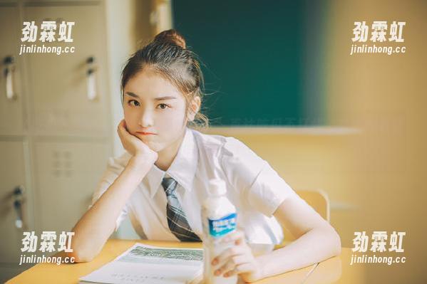 “这瓜是真的吗？”直达吃瓜不打烊，在线观看背后的故事！