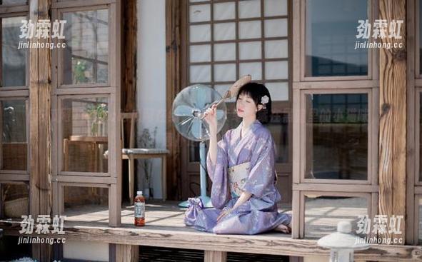 在17c吃瓜网在线，剧情伏笔像藏在黑暗里的小猫咪，扑通扑通的心跳……