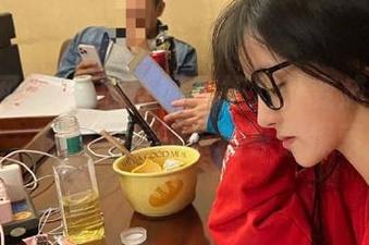 吃瓜网官网：把八卦变成你的日常，在线观看的乐趣等你探索！