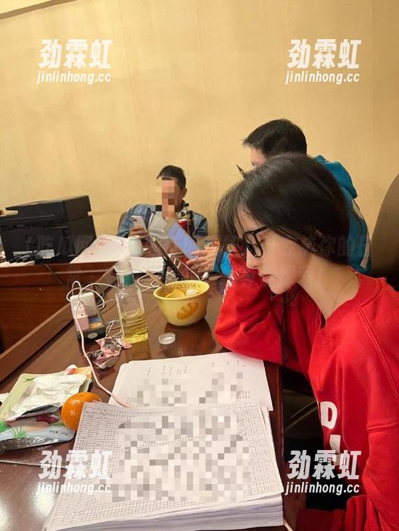 吃瓜网 吃瓜网官网:把八卦变成你的日常,在线观看的乐趣等你探索!
