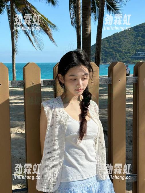 抖音网红在‘吃瓜网址’上被热议，谁又掉了原来的包袱？