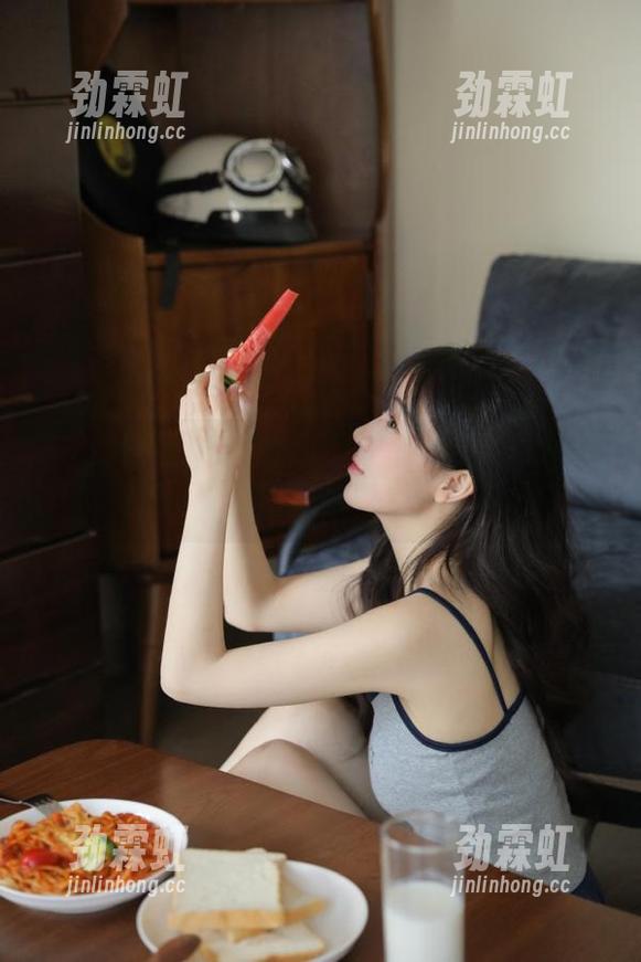 谁能告诉我快手网红用的那个吃瓜网址，下载起来真的有那么简单吗？