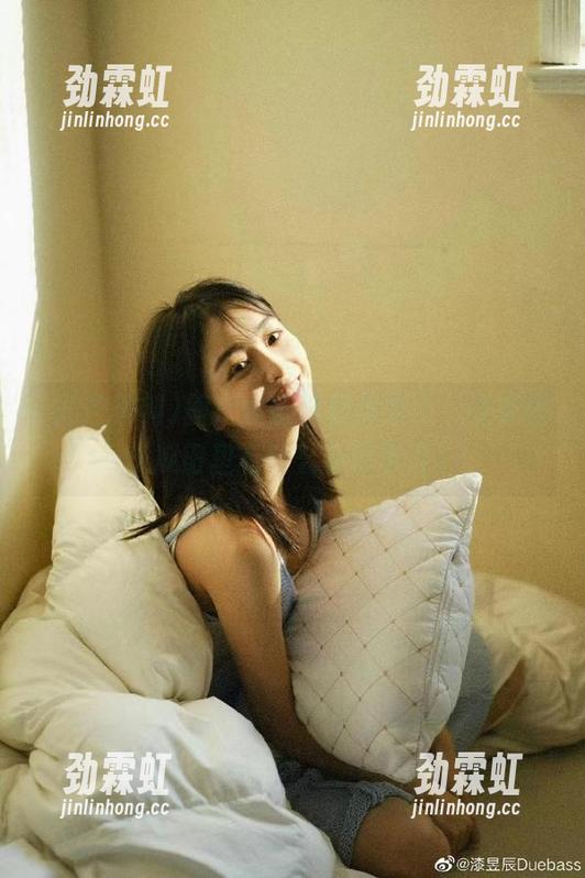国产黑料链接都来了，快来围观瓜田里有什么新鲜事儿！