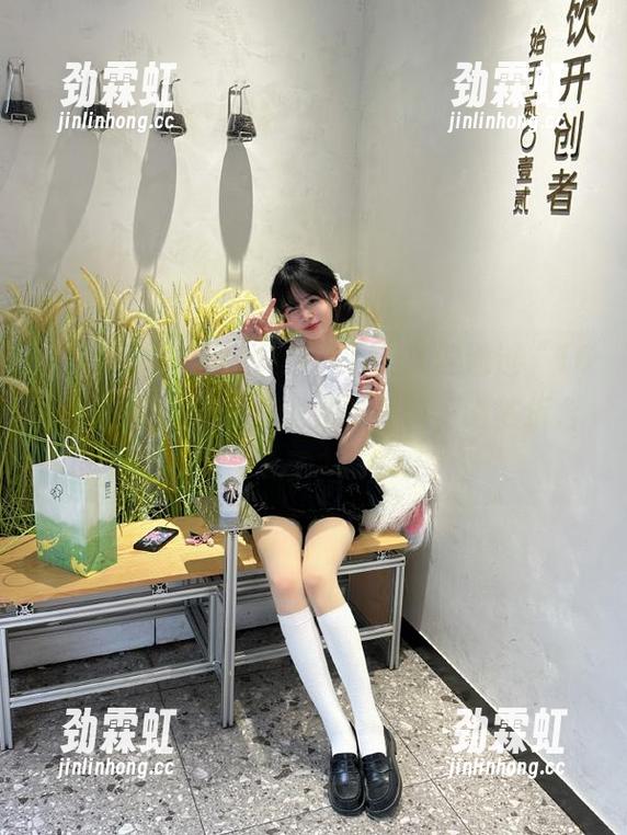 别让八卦停下，火速通过“166fun.热点黑料”发布的猛料，谁被拆台了？