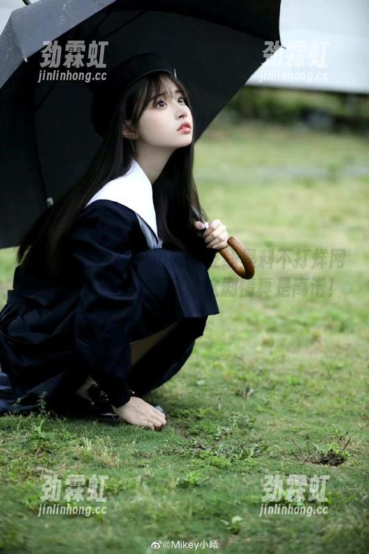 一边刷…在线黑料不打烊网页版，一边摇头叹息，这剧情真是离谱！