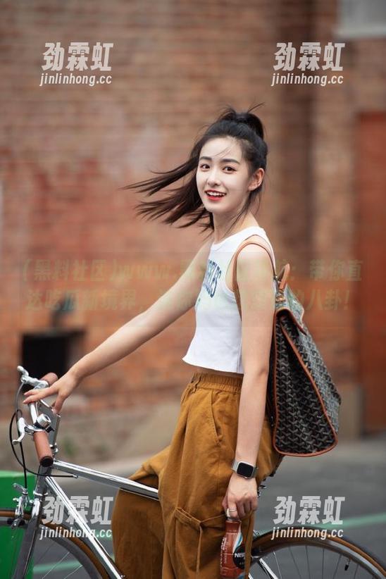 www.黑料社区导航：带你直达吃瓜新境界，连你妈也想知道的八卦！