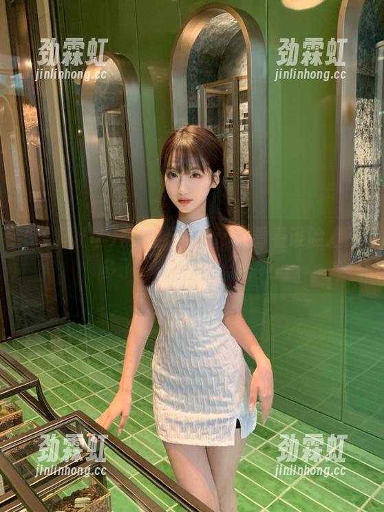 黑料社区app，看看谁脸上又多了一条链接小评论！