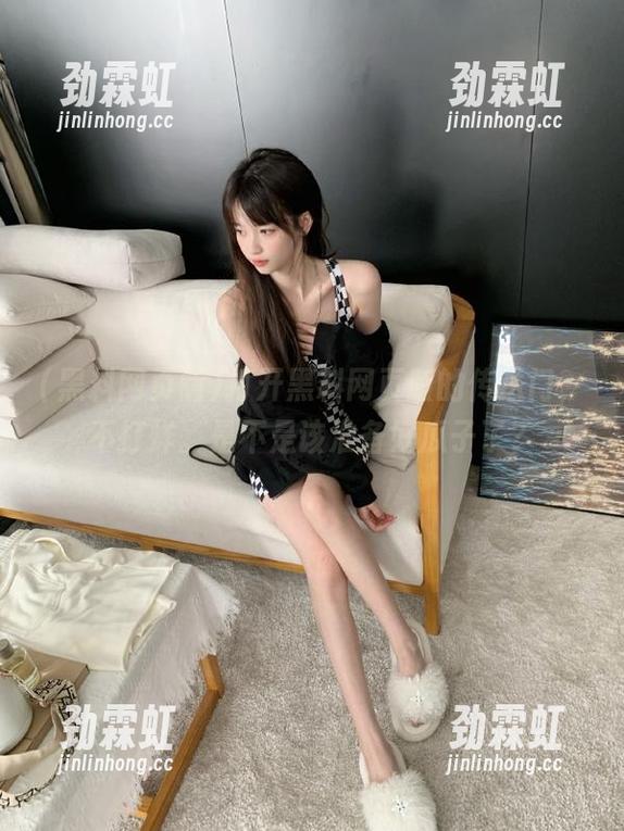 打开黑料网页版的传送门，不打烊。是不是该准备好瓜子了？