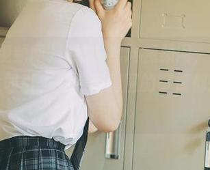 连续看黑料视频网，免费瓜实在太吸引，差点把周围的事情都抛到脑后！