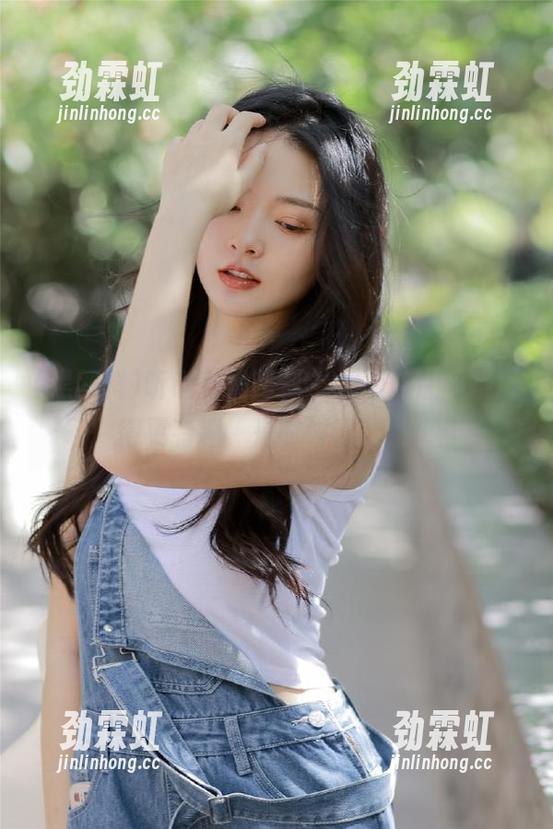 听说“黑网料”app能让闲聊变得更有趣，是时候试试了！